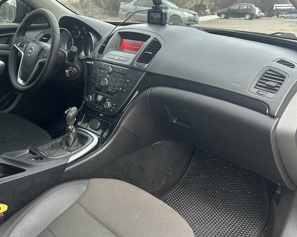 Синій Опель Інсігнія, об'ємом двигуна 1.6 л та пробігом 246 тис. км за 7900 $, фото 6 на Automoto.ua