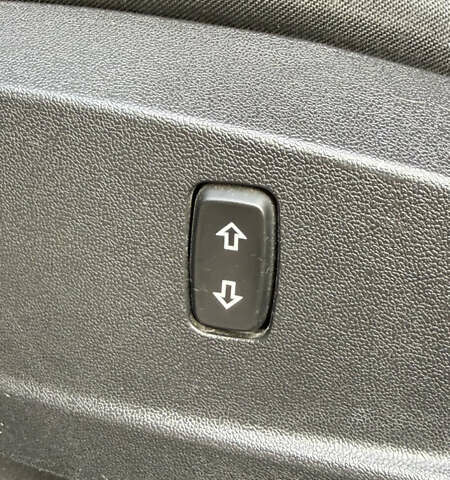 Синий Опель Инсигния, объемом двигателя 1.96 л и пробегом 287 тыс. км за 7550 $, фото 31 на Automoto.ua