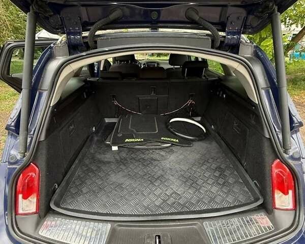 Синій Опель Інсігнія, об'ємом двигуна 2 л та пробігом 241 тис. км за 7100 $, фото 4 на Automoto.ua