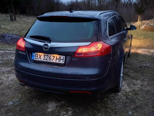 Синій Опель Інсігнія, об'ємом двигуна 2 л та пробігом 151 тис. км за 8500 $, фото 2 на Automoto.ua