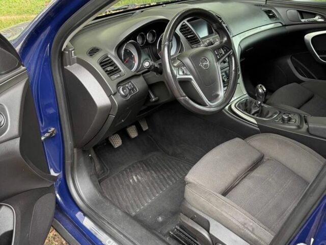 Синій Опель Інсігнія, об'ємом двигуна 2 л та пробігом 241 тис. км за 7100 $, фото 1 на Automoto.ua