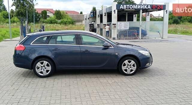 Синий Опель Инсигния, объемом двигателя 2 л и пробегом 255 тыс. км за 5650 $, фото 9 на Automoto.ua