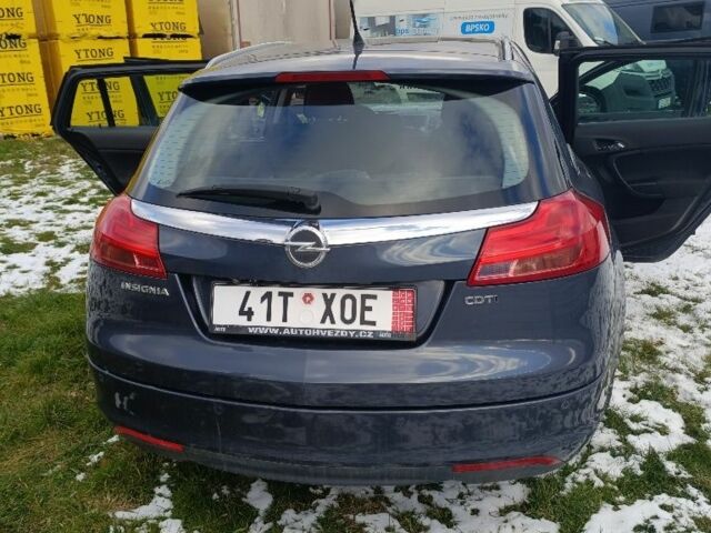 Синій Опель Інсігнія, об'ємом двигуна 0 л та пробігом 250 тис. км за 5000 $, фото 2 на Automoto.ua