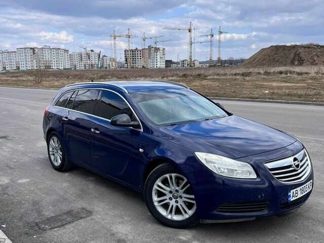 Синий Опель Инсигния, объемом двигателя 2 л и пробегом 266 тыс. км за 5900 $, фото 5 на Automoto.ua