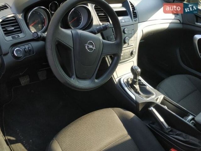Синій Опель Інсігнія, об'ємом двигуна 1.6 л та пробігом 176 тис. км за 6900 $, фото 2 на Automoto.ua