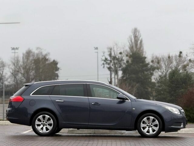 Синий Опель Инсигния, объемом двигателя 2 л и пробегом 306 тыс. км за 6800 $, фото 5 на Automoto.ua