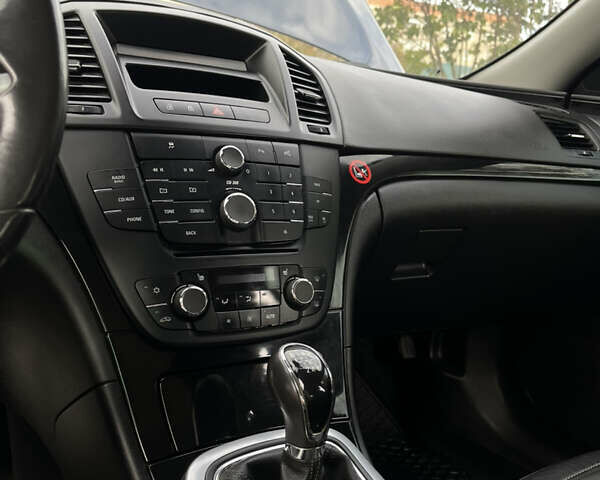 Синий Опель Инсигния, объемом двигателя 1.6 л и пробегом 253 тыс. км за 7200 $, фото 9 на Automoto.ua