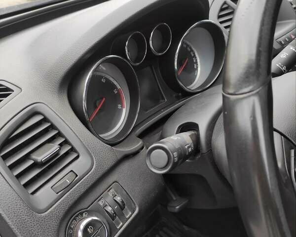 Синій Опель Інсігнія, об'ємом двигуна 1.96 л та пробігом 281 тис. км за 5600 $, фото 27 на Automoto.ua