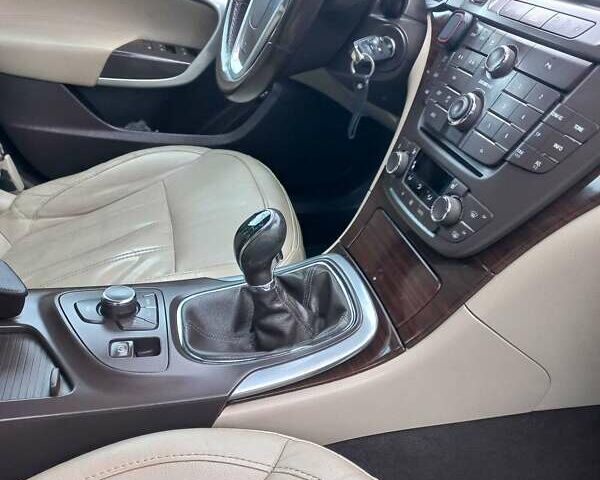 Синий Опель Инсигния, объемом двигателя 1.96 л и пробегом 278 тыс. км за 8200 $, фото 27 на Automoto.ua