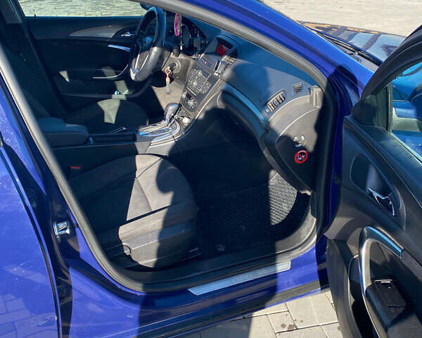 Синій Опель Інсігнія, об'ємом двигуна 1.96 л та пробігом 310 тис. км за 7500 $, фото 11 на Automoto.ua