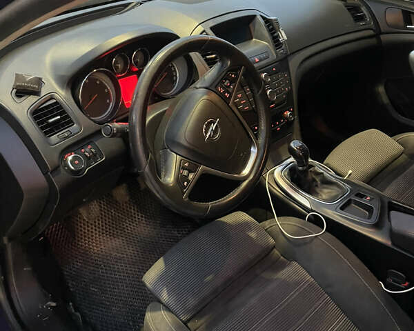 Синий Опель Инсигния, объемом двигателя 1.96 л и пробегом 337 тыс. км за 7000 $, фото 8 на Automoto.ua