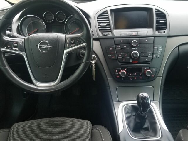 Синий Опель Инсигния, объемом двигателя 2 л и пробегом 376 тыс. км за 6500 $, фото 6 на Automoto.ua