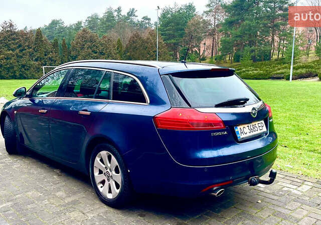 Синий Опель Инсигния, объемом двигателя 2 л и пробегом 260 тыс. км за 6800 $, фото 3 на Automoto.ua