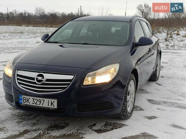 Синий Опель Инсигния, объемом двигателя 2 л и пробегом 270 тыс. км за 5950 $, фото 3 на Automoto.ua