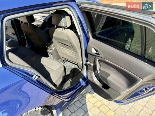 Синій Опель Інсігнія, об'ємом двигуна 1.96 л та пробігом 370 тис. км за 6500 $, фото 25 на Automoto.ua