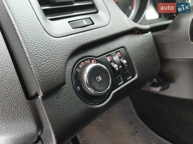 Синий Опель Инсигния, объемом двигателя 2 л и пробегом 270 тыс. км за 5950 $, фото 26 на Automoto.ua