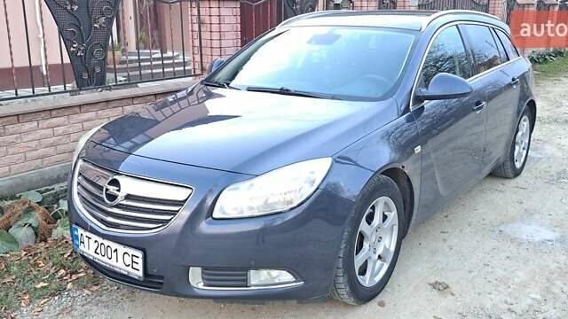Синий Опель Инсигния, объемом двигателя 1.96 л и пробегом 311 тыс. км за 6700 $, фото 2 на Automoto.ua