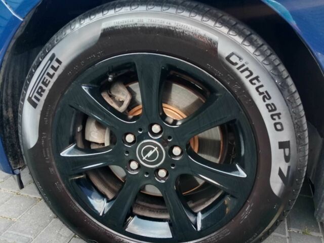 Синий Опель Инсигния, объемом двигателя 2 л и пробегом 355 тыс. км за 6900 $, фото 10 на Automoto.ua