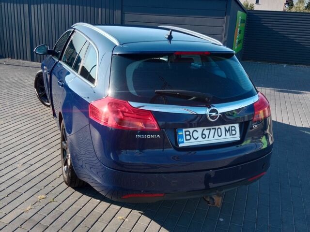 Синий Опель Инсигния, объемом двигателя 2 л и пробегом 355 тыс. км за 6900 $, фото 6 на Automoto.ua