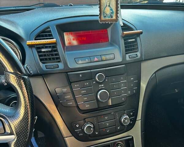 Синій Опель Інсігнія, об'ємом двигуна 1.96 л та пробігом 300 тис. км за 7200 $, фото 7 на Automoto.ua