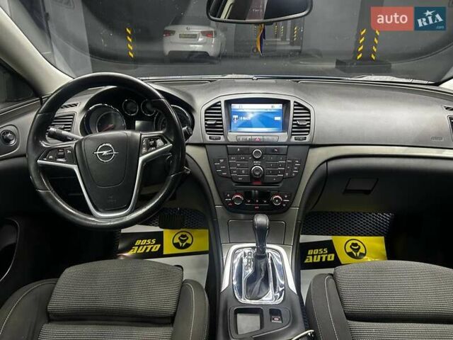 Синий Опель Инсигния, объемом двигателя 2 л и пробегом 211 тыс. км за 8800 $, фото 8 на Automoto.ua