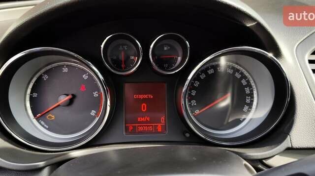Синій Опель Інсігнія, об'ємом двигуна 1.96 л та пробігом 207 тис. км за 8700 $, фото 17 на Automoto.ua