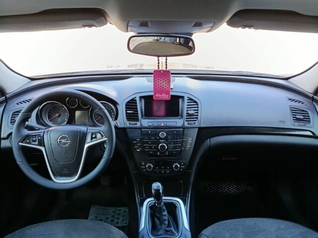 Синий Опель Инсигния, объемом двигателя 2 л и пробегом 230 тыс. км за 7300 $, фото 7 на Automoto.ua