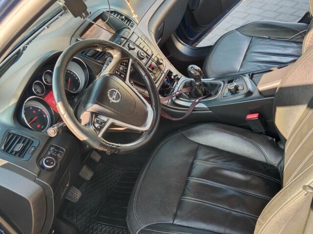 Синий Опель Инсигния, объемом двигателя 2 л и пробегом 355 тыс. км за 6250 $, фото 7 на Automoto.ua