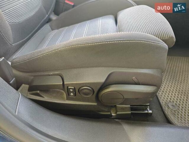 Синий Опель Инсигния, объемом двигателя 1.96 л и пробегом 224 тыс. км за 11500 $, фото 78 на Automoto.ua