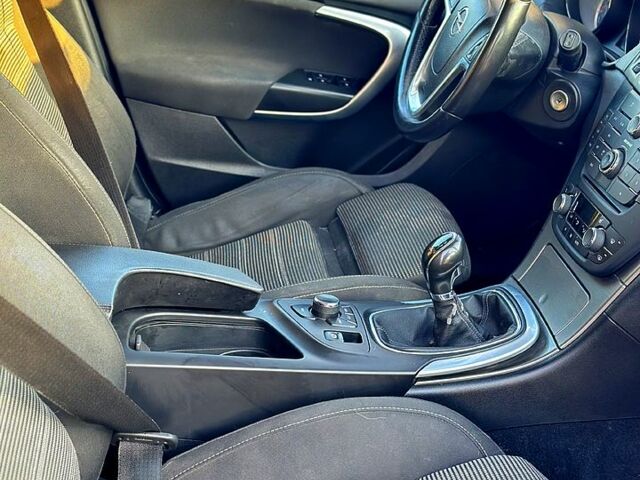 Синий Опель Инсигния, объемом двигателя 2 л и пробегом 0 тыс. км за 3600 $, фото 6 на Automoto.ua