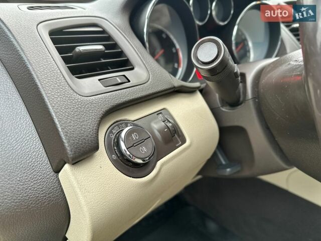 Синій Опель Інсігнія, об'ємом двигуна 2 л та пробігом 266 тис. км за 8400 $, фото 20 на Automoto.ua