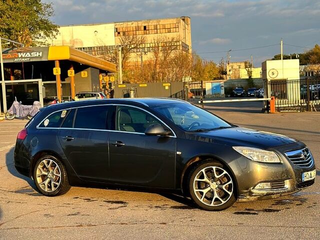 Синий Опель Инсигния, объемом двигателя 2 л и пробегом 0 тыс. км за 3600 $, фото 4 на Automoto.ua