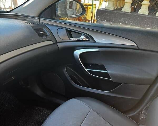 Синій Опель Інсігнія, об'ємом двигуна 1.96 л та пробігом 300 тис. км за 7200 $, фото 1 на Automoto.ua