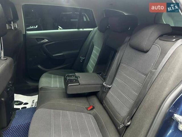 Синий Опель Инсигния, объемом двигателя 2 л и пробегом 211 тыс. км за 8800 $, фото 16 на Automoto.ua