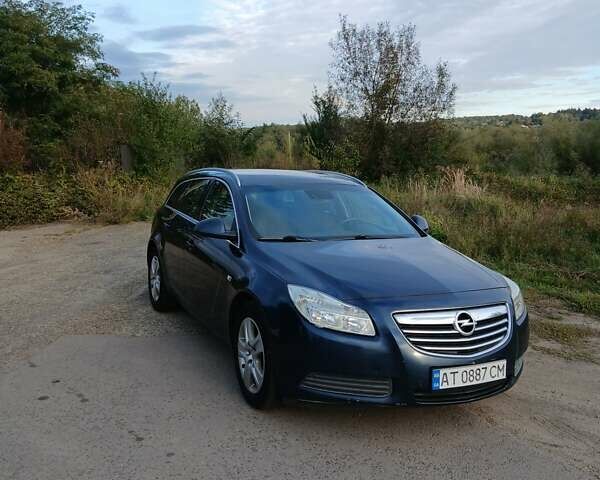 Синий Опель Инсигния, объемом двигателя 1.96 л и пробегом 305 тыс. км за 6500 $, фото 1 на Automoto.ua