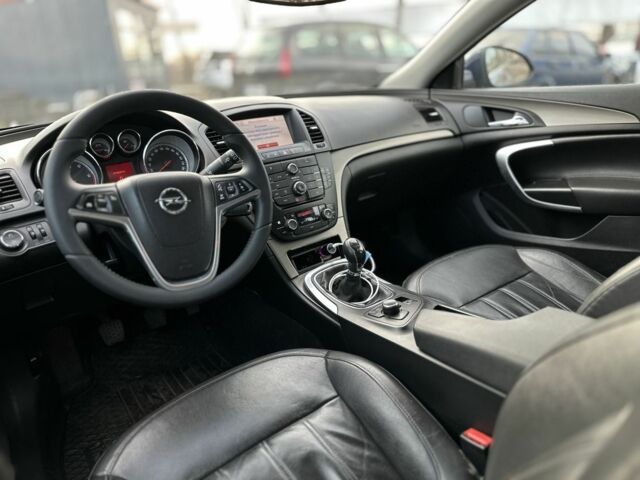 Синій Опель Інсігнія, об'ємом двигуна 2 л та пробігом 355 тис. км за 6600 $, фото 3 на Automoto.ua