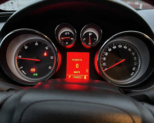 Синий Опель Инсигния, объемом двигателя 1.96 л и пробегом 246 тыс. км за 7200 $, фото 20 на Automoto.ua