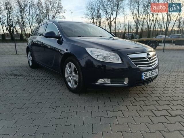 Синий Опель Инсигния, объемом двигателя 1.96 л и пробегом 259 тыс. км за 7850 $, фото 4 на Automoto.ua