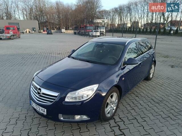 Синий Опель Инсигния, объемом двигателя 1.96 л и пробегом 259 тыс. км за 7850 $, фото 3 на Automoto.ua