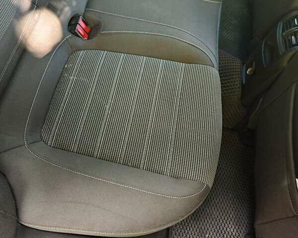 Синий Опель Инсигния, объемом двигателя 1.96 л и пробегом 224 тыс. км за 11500 $, фото 89 на Automoto.ua