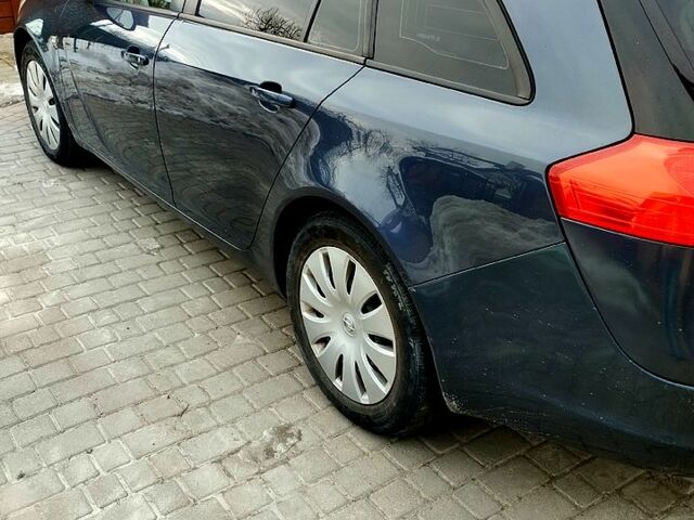 Синій Опель Інсігнія, об'ємом двигуна 2 л та пробігом 300 тис. км за 6000 $, фото 4 на Automoto.ua