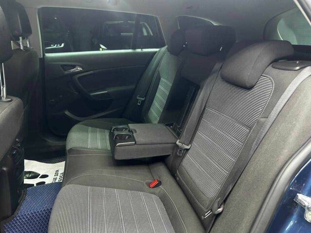 Синий Опель Инсигния, объемом двигателя 2 л и пробегом 211 тыс. км за 8800 $, фото 16 на Automoto.ua