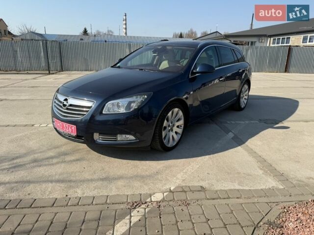Синій Опель Інсігнія, об'ємом двигуна 2 л та пробігом 255 тис. км за 9400 $, фото 1 на Automoto.ua
