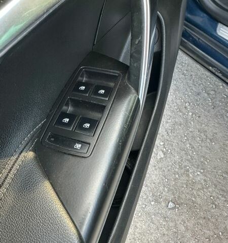 Синий Опель Инсигния, объемом двигателя 2 л и пробегом 430 тыс. км за 7000 $, фото 35 на Automoto.ua