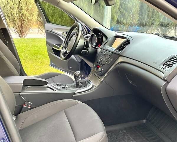 Синій Опель Інсігнія, об'ємом двигуна 1.36 л та пробігом 258 тис. км за 7800 $, фото 7 на Automoto.ua