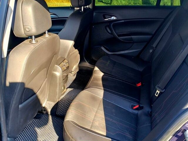 Синий Опель Инсигния, объемом двигателя 2 л и пробегом 257 тыс. км за 8200 $, фото 12 на Automoto.ua