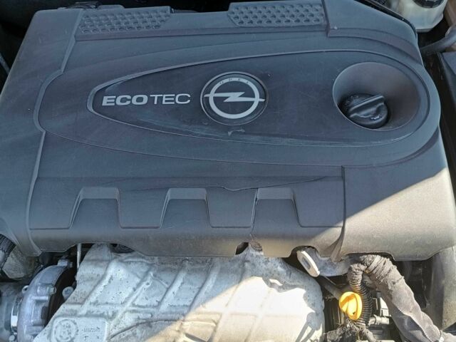 Синий Опель Инсигния, объемом двигателя 2 л и пробегом 201 тыс. км за 9200 $, фото 7 на Automoto.ua