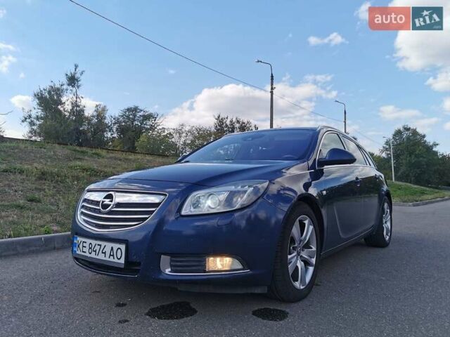 Синий Опель Инсигния, объемом двигателя 1.96 л и пробегом 340 тыс. км за 8000 $, фото 1 на Automoto.ua