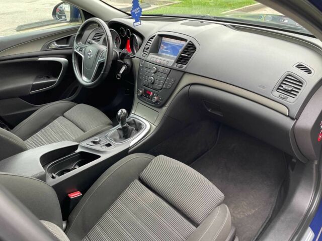 Синий Опель Инсигния, объемом двигателя 2 л и пробегом 277 тыс. км за 4450 $, фото 15 на Automoto.ua