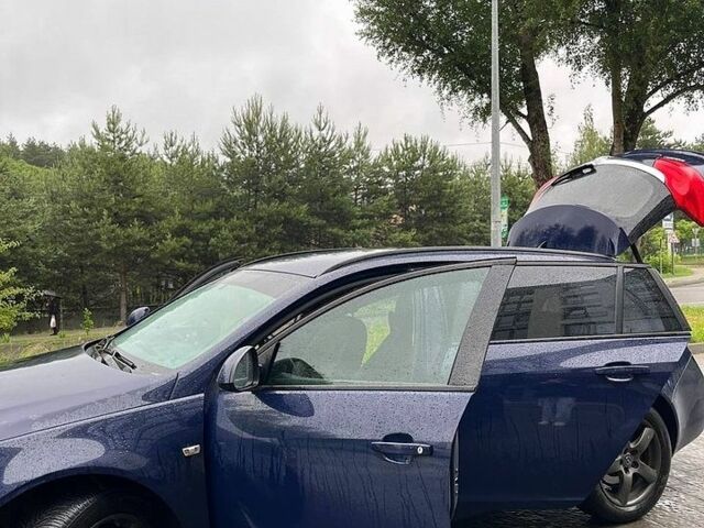Синій Опель Інсігнія, об'ємом двигуна 1.96 л та пробігом 300 тис. км за 6200 $, фото 4 на Automoto.ua